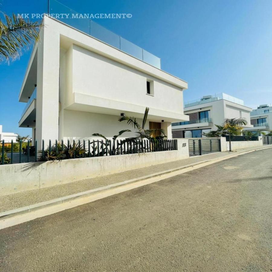 By The Beach Villa Natalya Protaras Exteriör bild